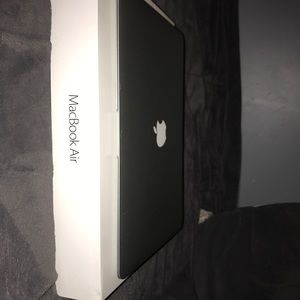 MacBook Air 2017 Silver 13 inch- 1.8 GHz dual core